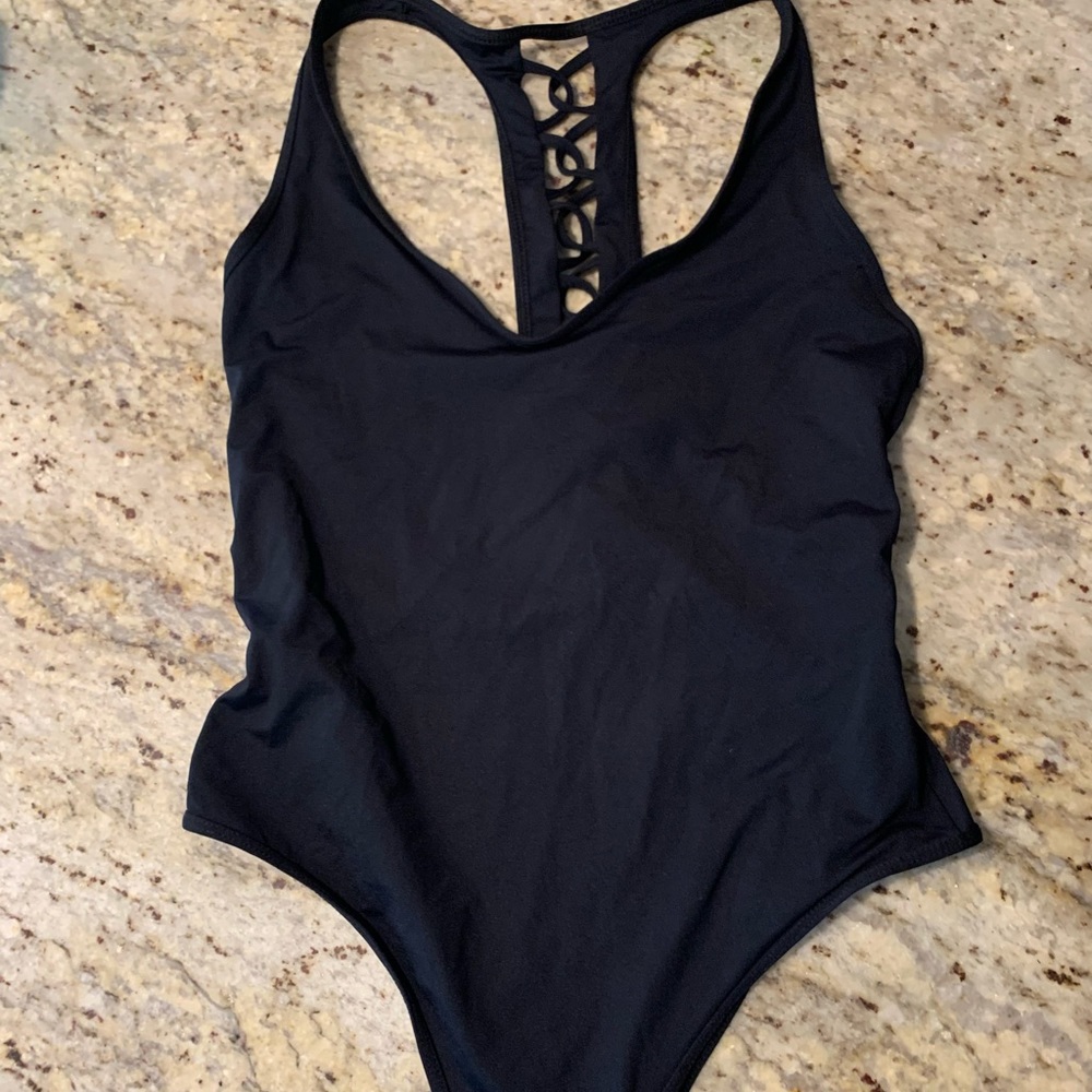 L*space ladder back one piece